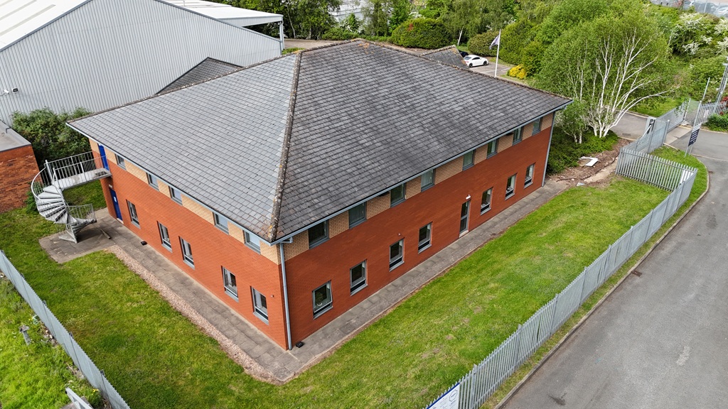 Hereward Rise, Halesowen - 11