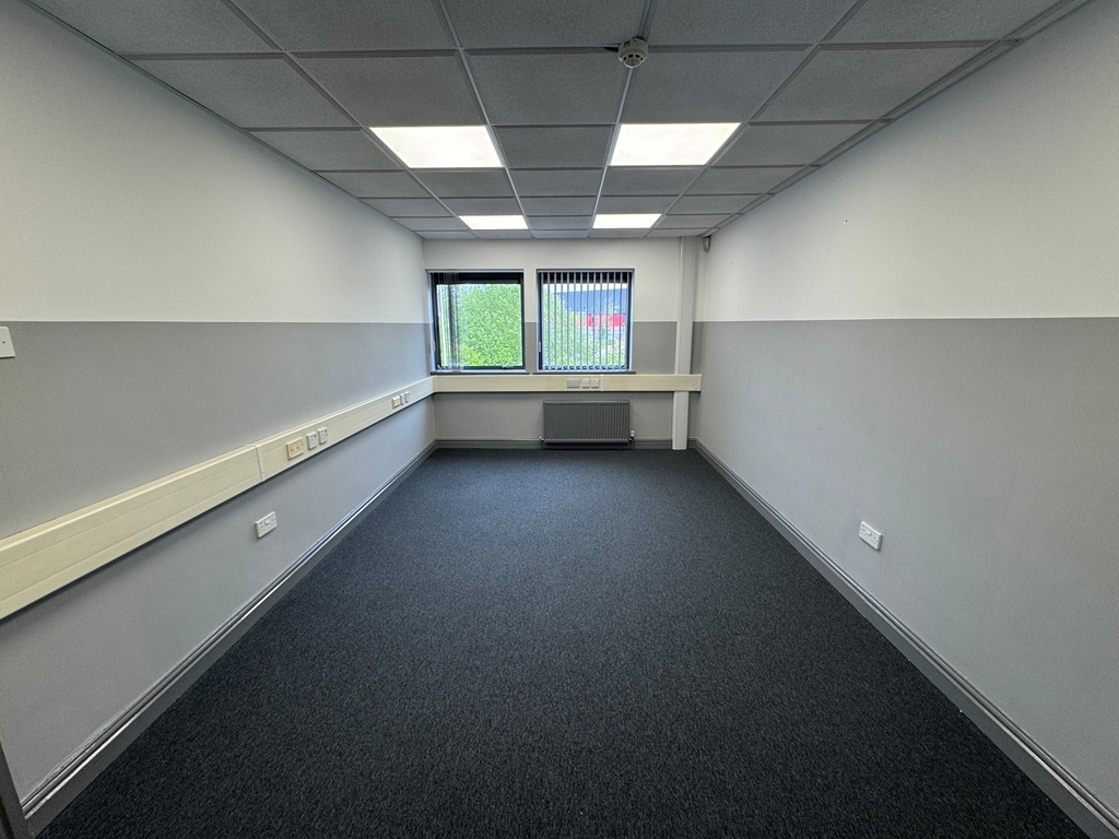 Hereward Rise, Halesowen - 11