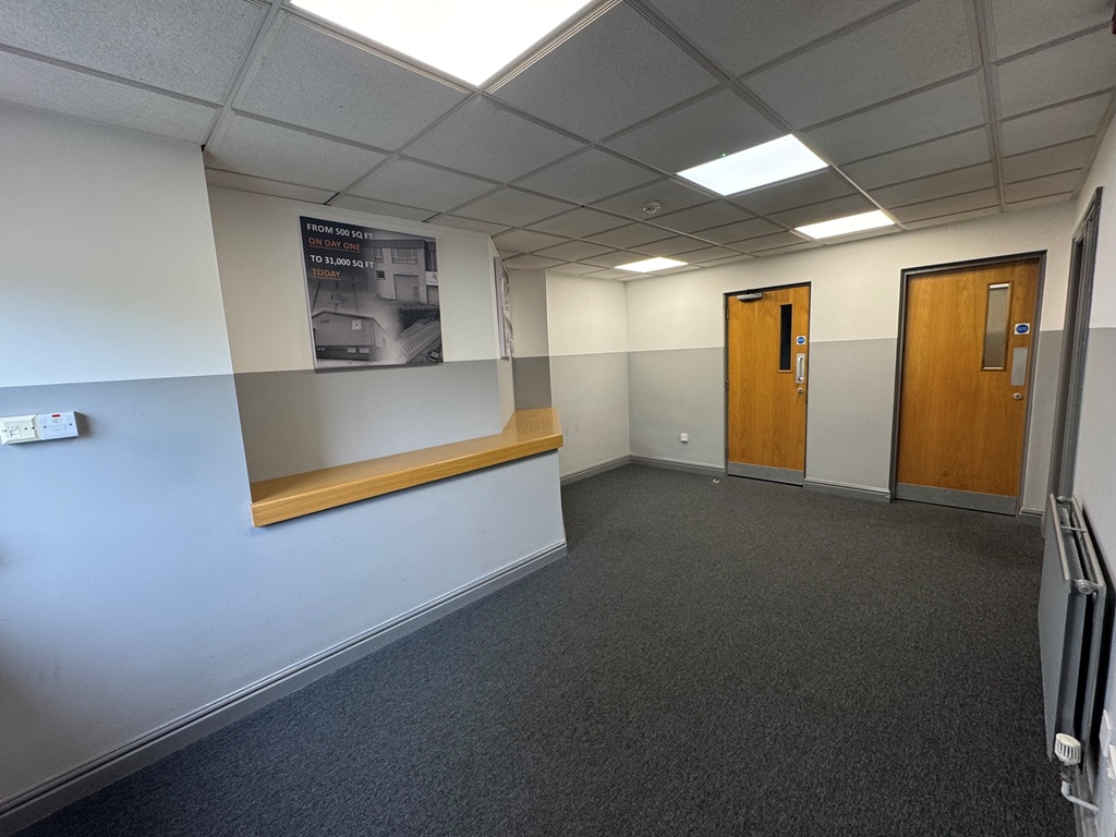 Hereward Rise, Halesowen - 11