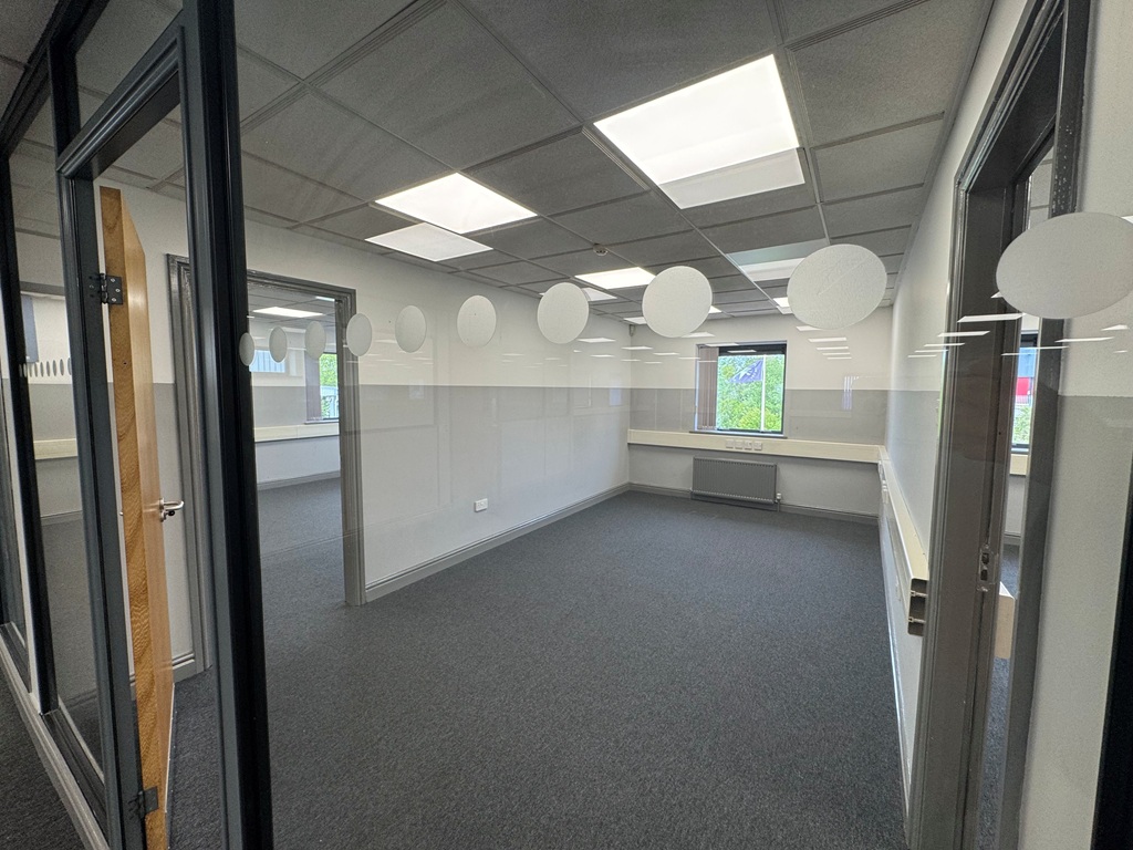 Hereward Rise, Halesowen - 11