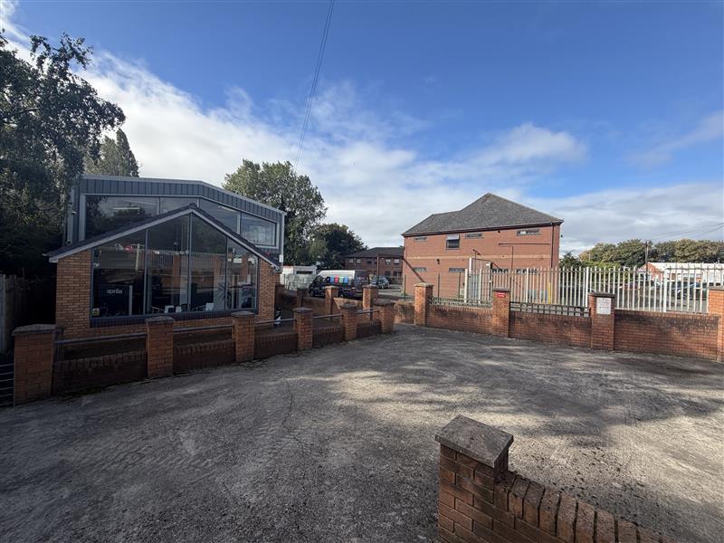 High Street, Pensnett - 20