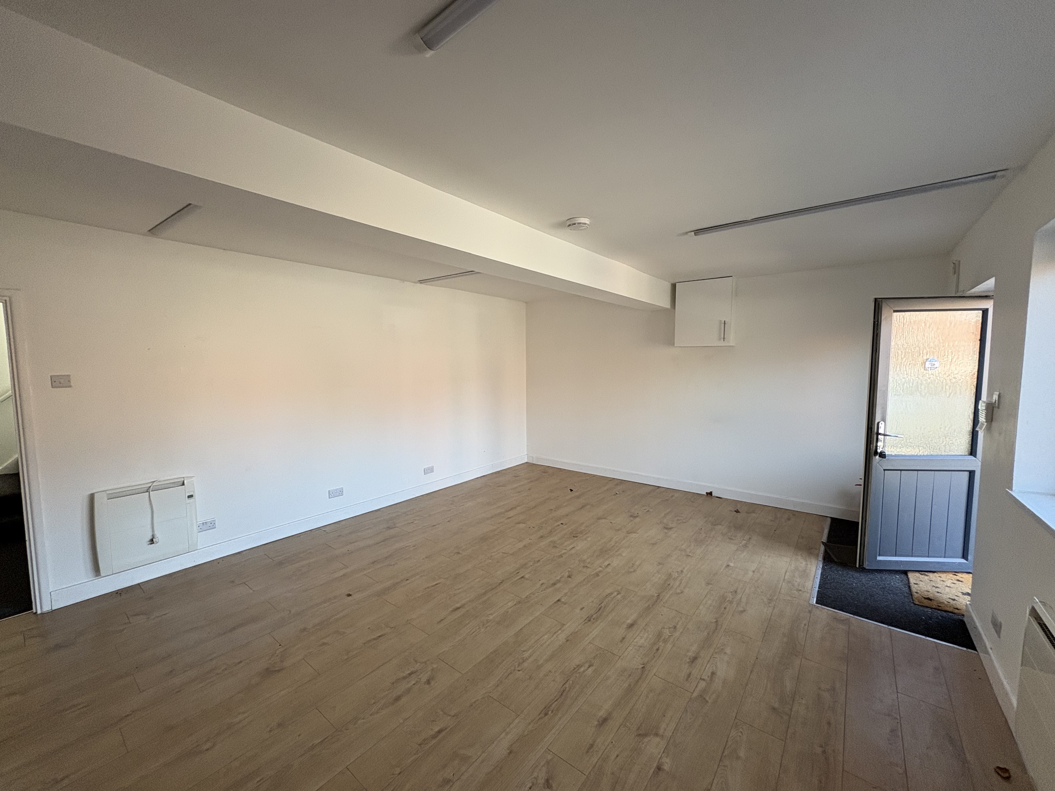 Woods Lane, Cradley Heath - 1A & 1B
